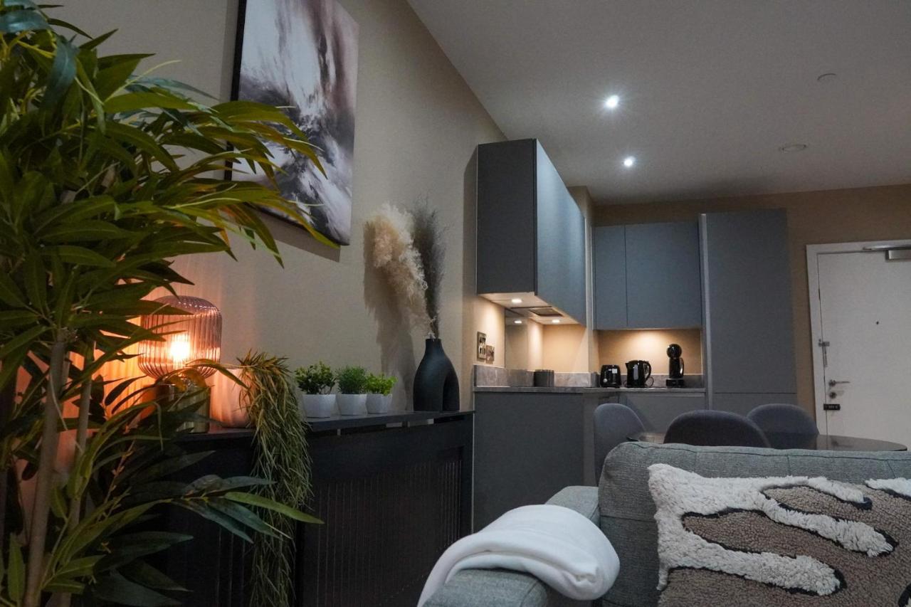 Apartment M1 Townhouse - Free Parking & Central Manchester