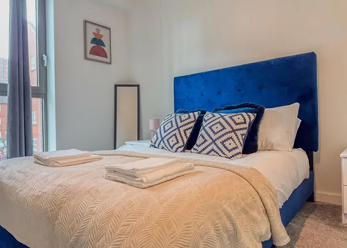 M1 Townhouse - Free Parking & Central Manchester