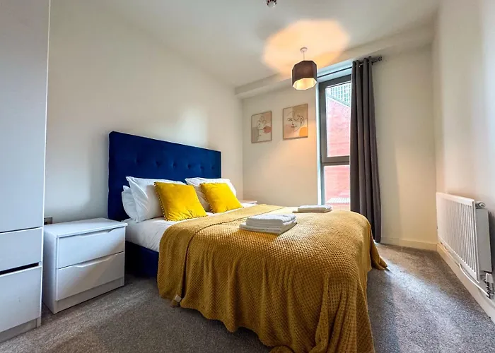 M1 Townhouse - Free Parking & Central Manchester