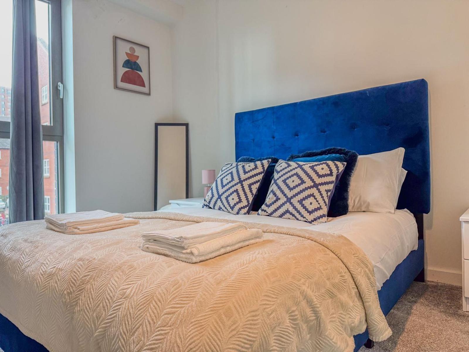 Apartment M1 Townhouse - Free Parking & Central Manchester