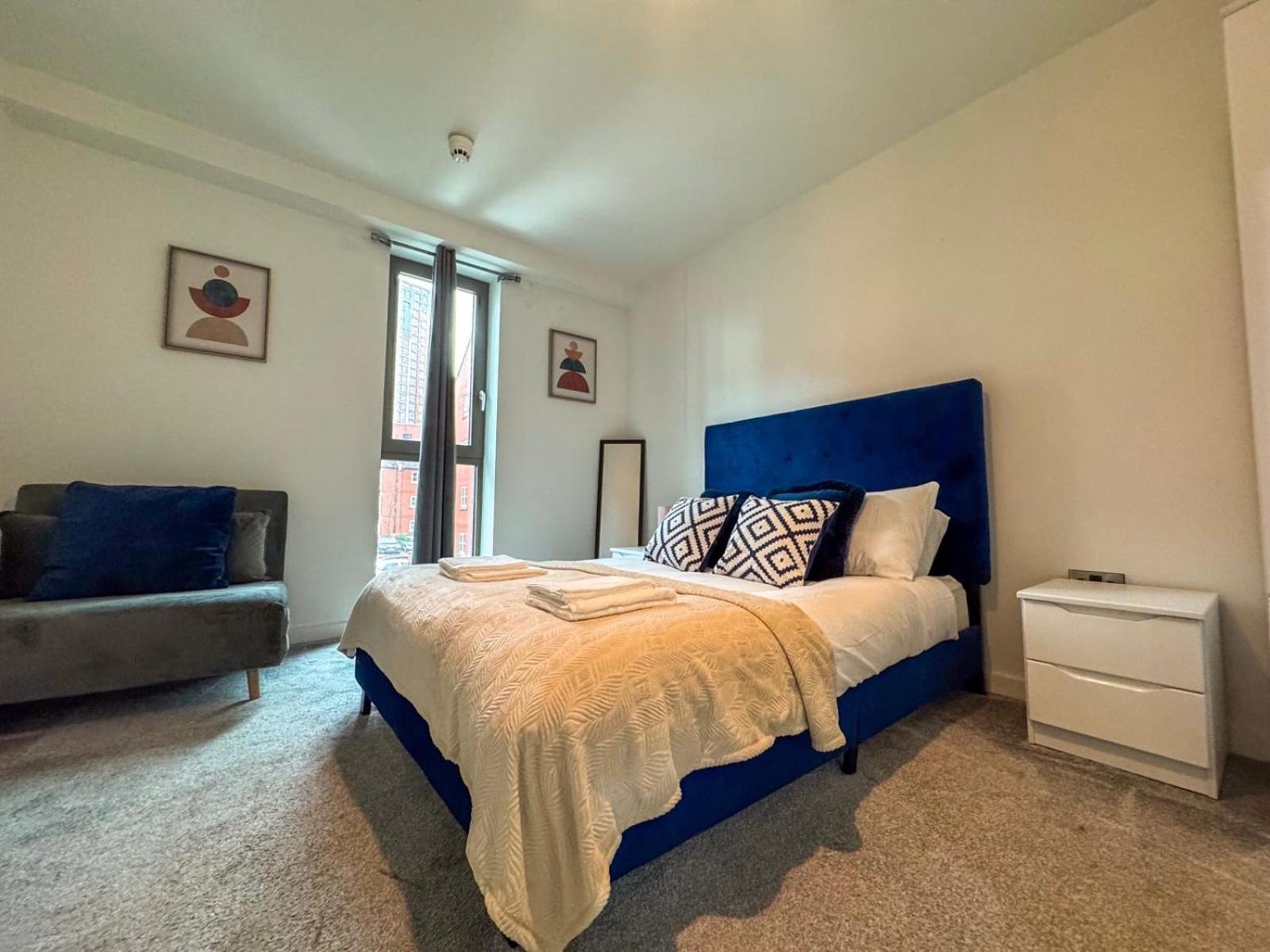 Apartment M1 Townhouse - Free Parking & Central Manchester *